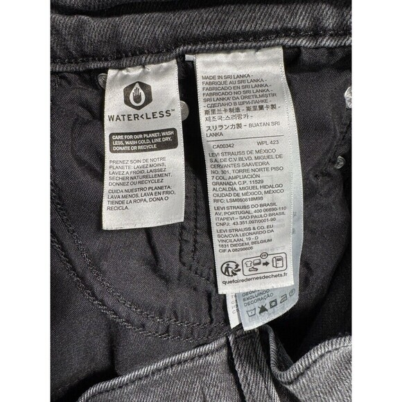 Levis Wedgie Straight Jeans Womens 31x28 Black Button Fly High Rise Distressed - Picture 5 of 11